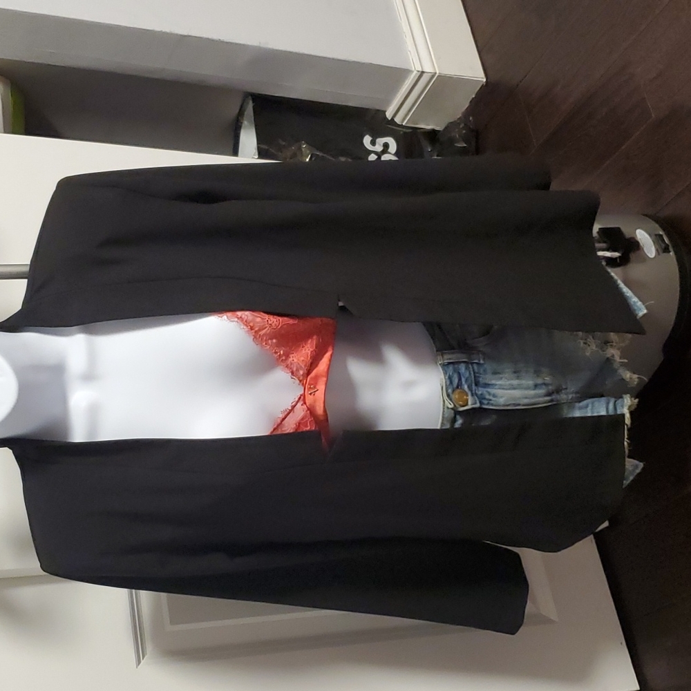 New with tag ASOS blazer black Size S no botton